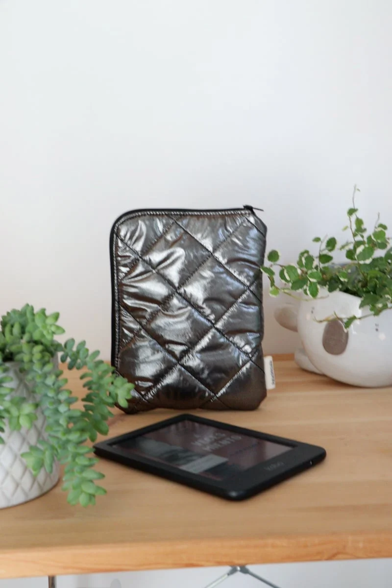 Funda ebook hecha a mano Metálica