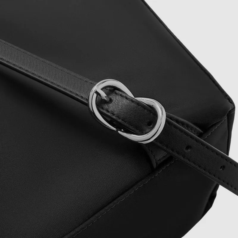 Zaino donna porta pc 15,6" in tessuto riciclato