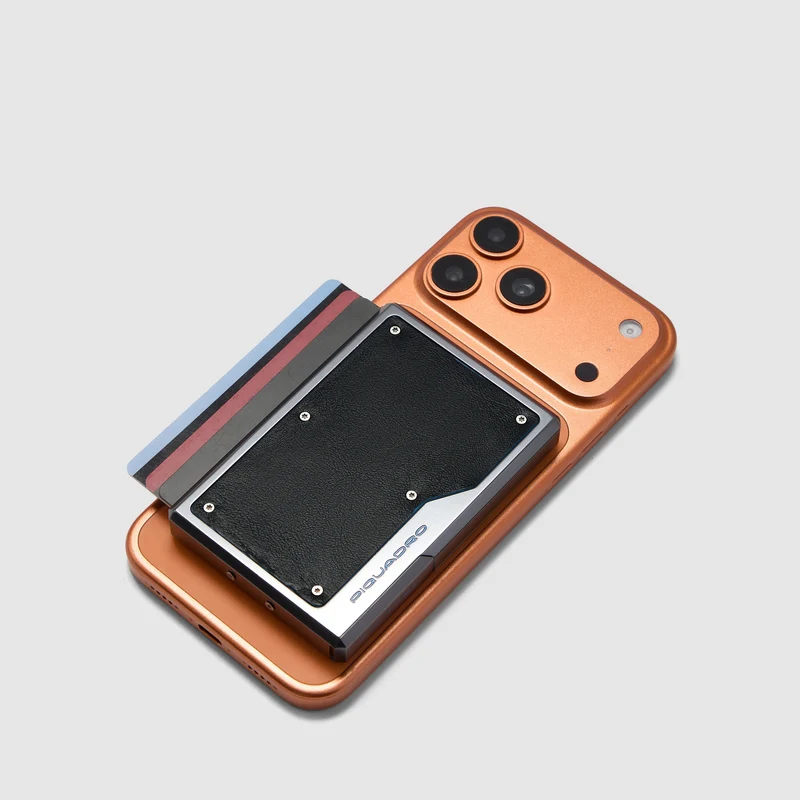 Portacarte di credito MagSafe® in alluminio pelle