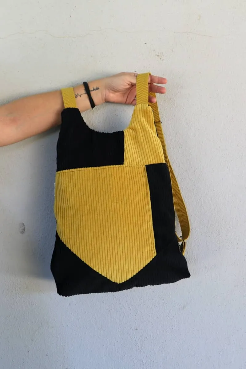 Mochila pana casual Mostaza - Negra