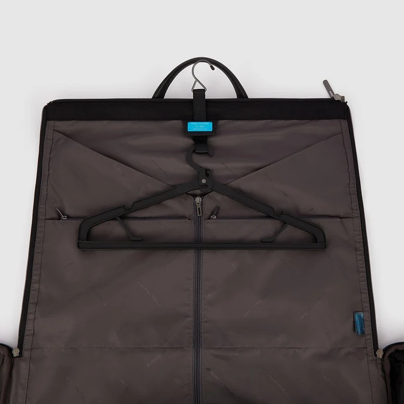 Borsa porta abiti con gancio in tessuto riciclato