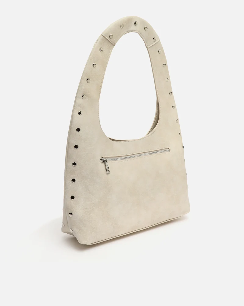 Estrangi bolso hobo grande con detalles metálicos