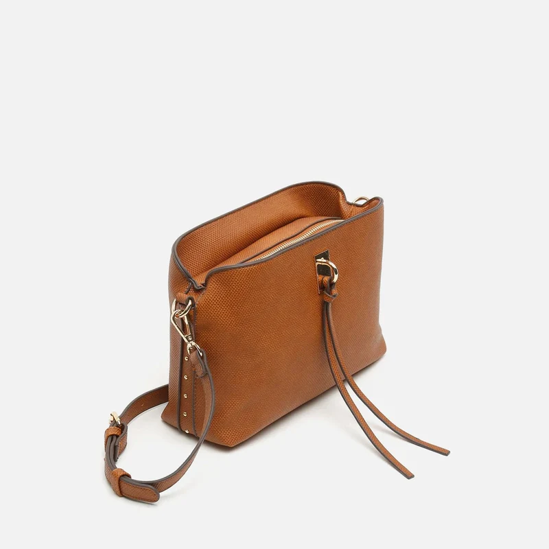 Engri bolso bandolera pequeño con detalles metálicos