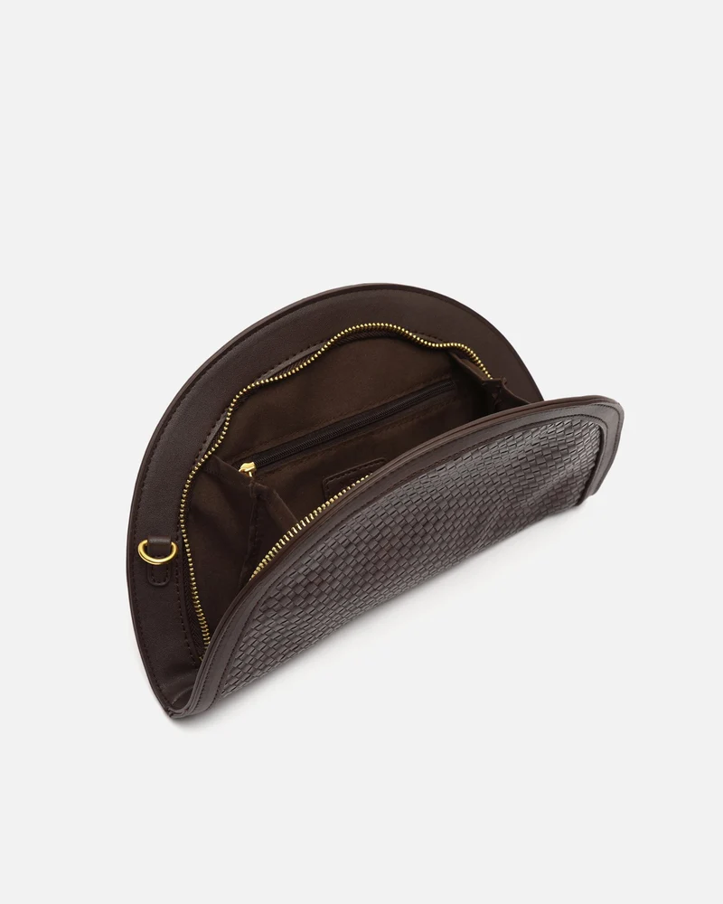 Empadi bolso de fiesta en media luna trenzado con asa bandolera extraíble ED.