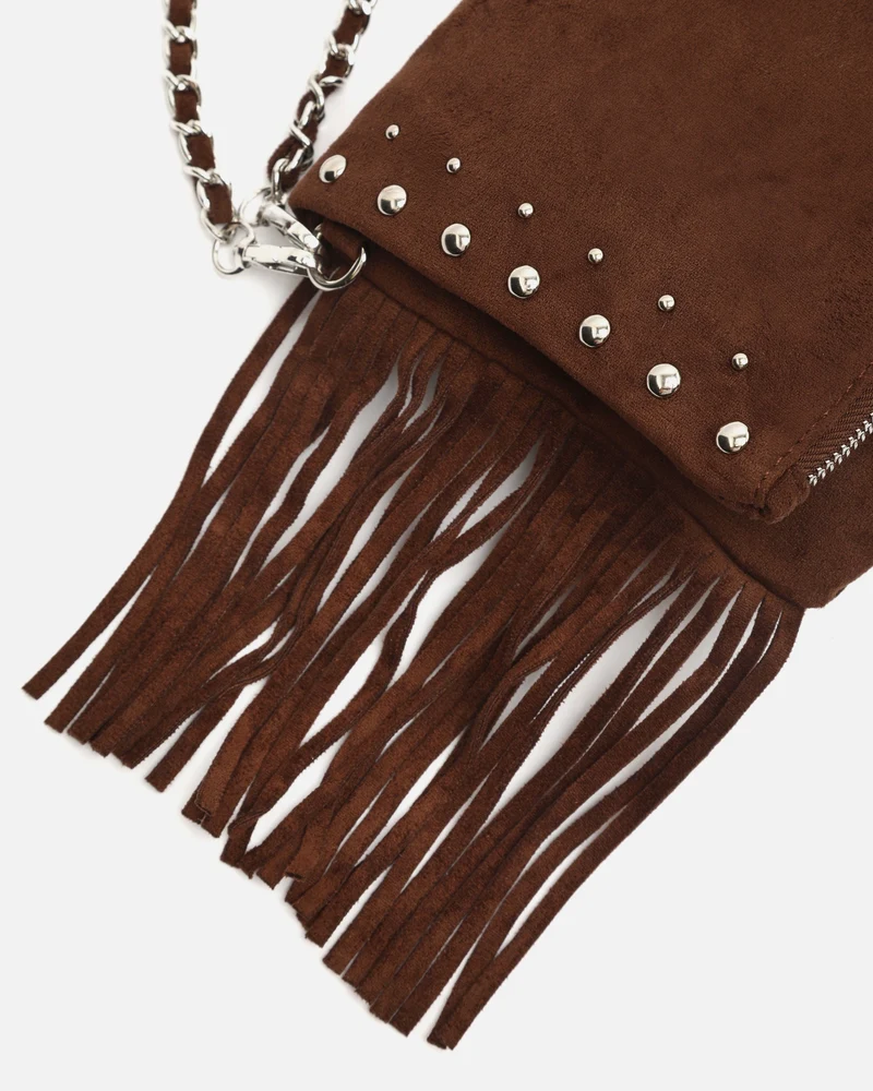 Flequichu bolso de hombro efecto ante con detalles metálicos y flecos