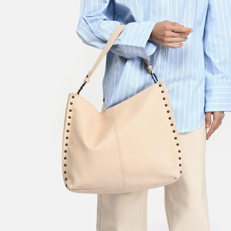 Prido bolso hobo grande con detalles metálicos