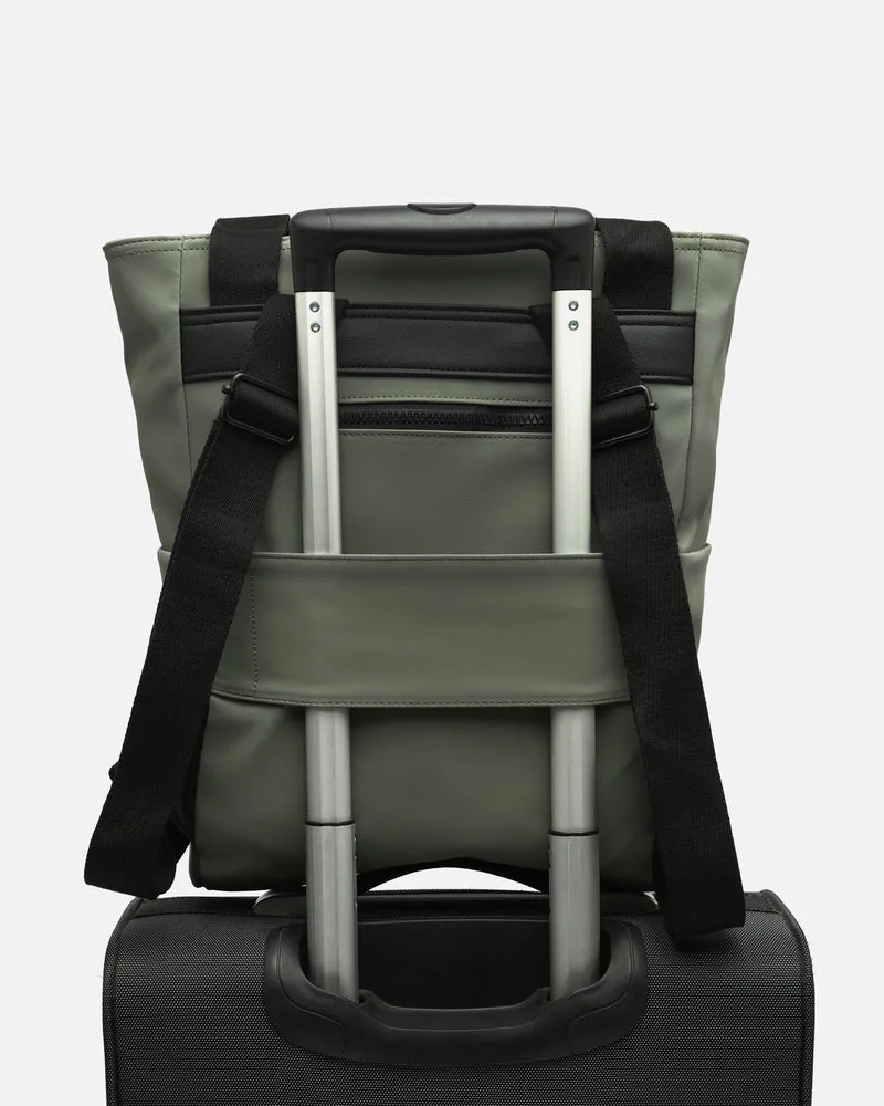 Dominica mochila grande en nylon con bolsillo para portátil (14") y asa de hombro