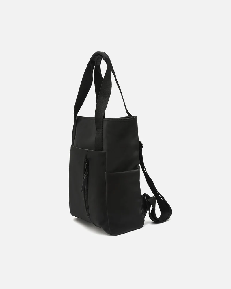 Dominica mochila grande en nylon con bolsillo para portátil (14") y asa de hombro