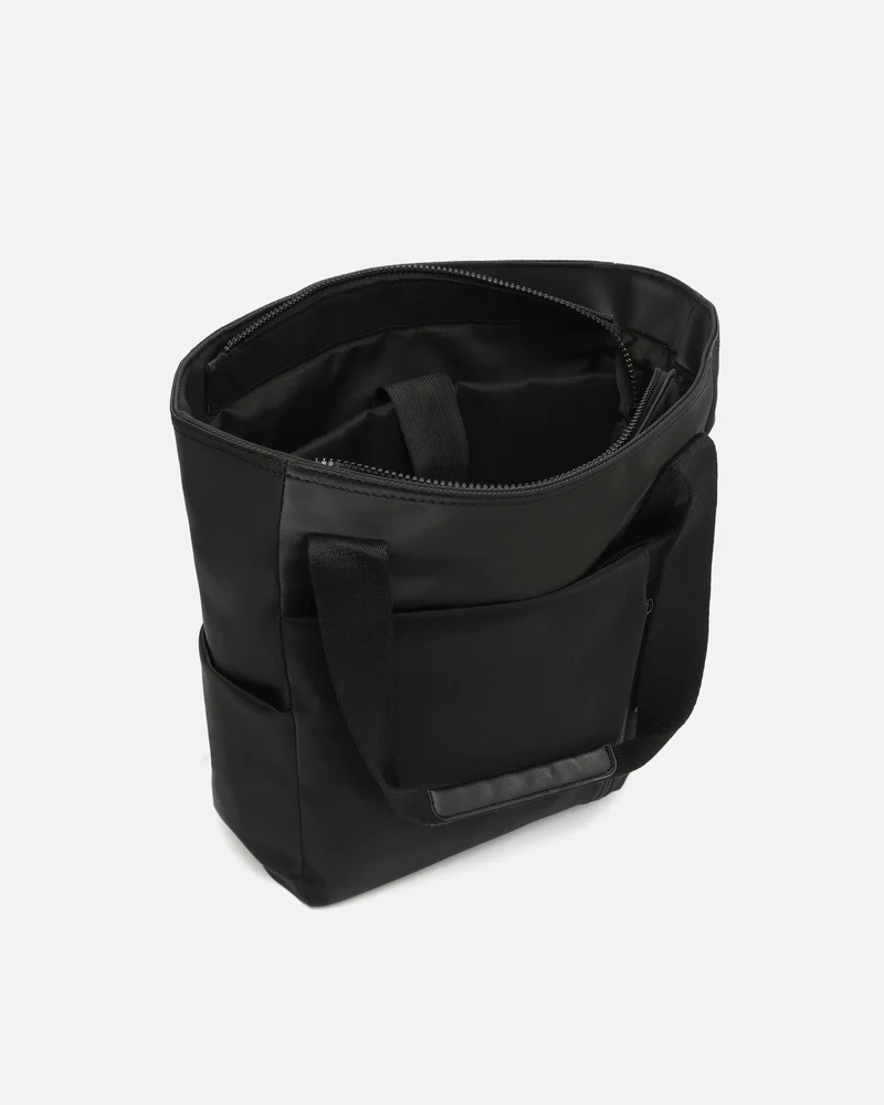 Dominica mochila grande en nylon con bolsillo para portátil (14") y asa de hombro