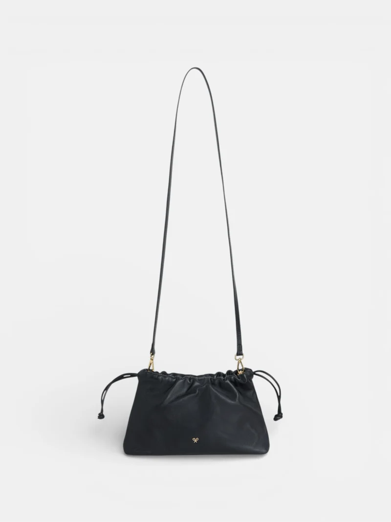 Bolso fruncido piel detalle cadena negro