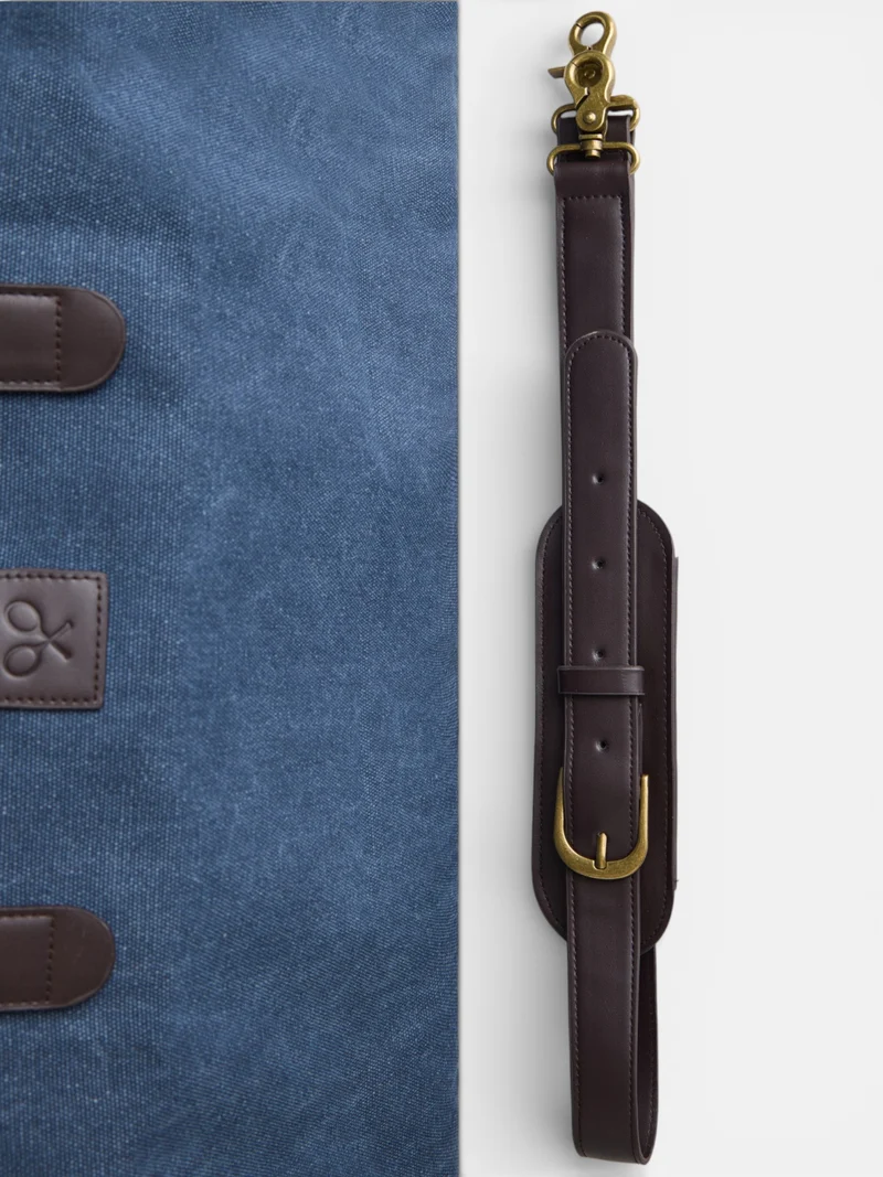 Bolsa de viaje detalle piel azul marino