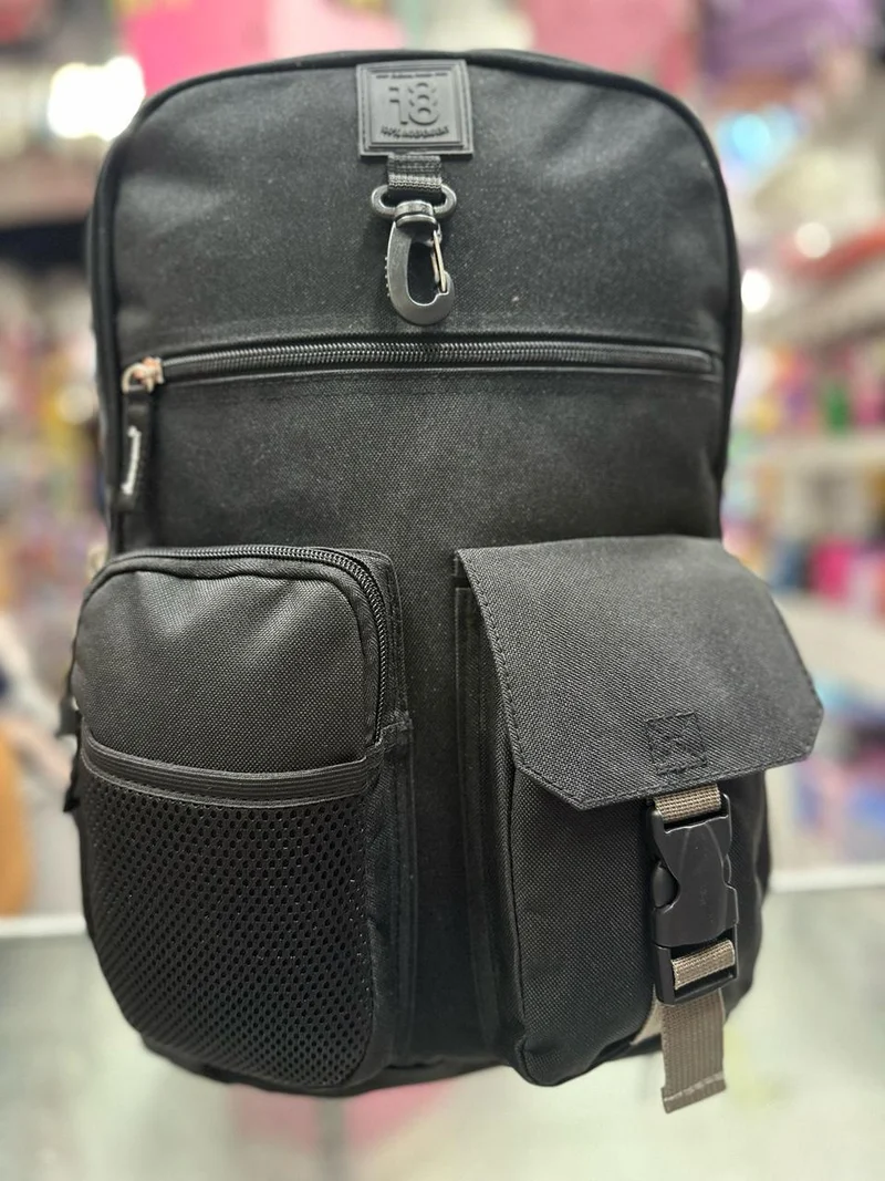 Mochila juvenil broches negra Chenson