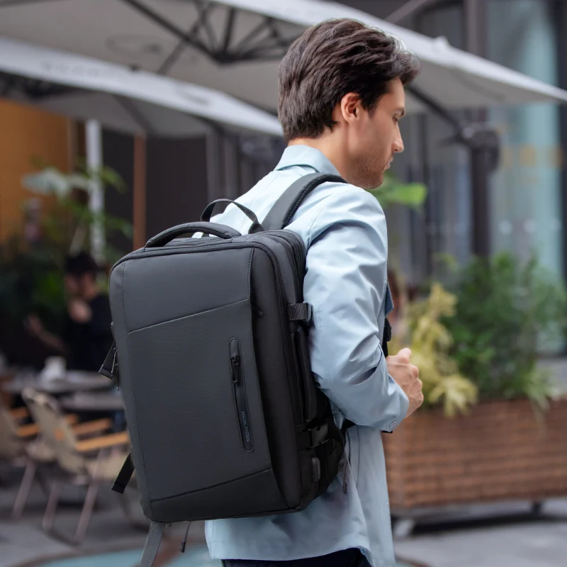 AVIADOR EXPANDIBLE: Mochila de negocios de gran capacidad con USB
