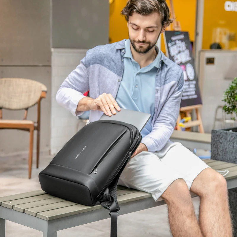 METROPOLITAN: Mochila ultradelgada para portátil de 15.6” para el trabajo y los viajes.
