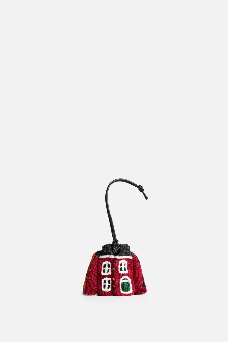 HOUSE CARDIGAN CHARM