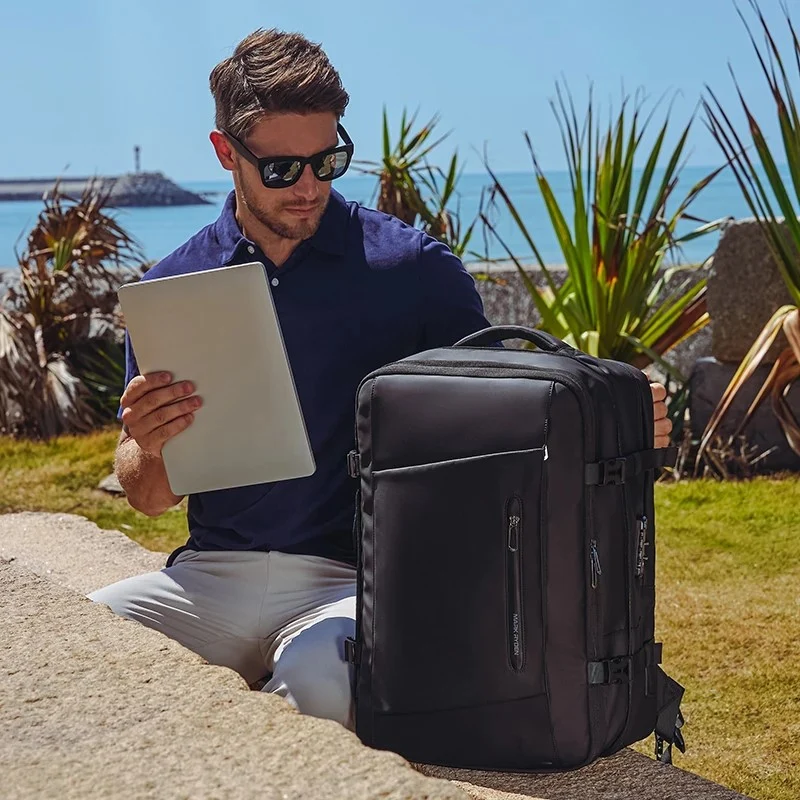 AVIATOR LOCK: Mochila expandible para portátil de viaje de 17 pulgadas con certificación TSA.