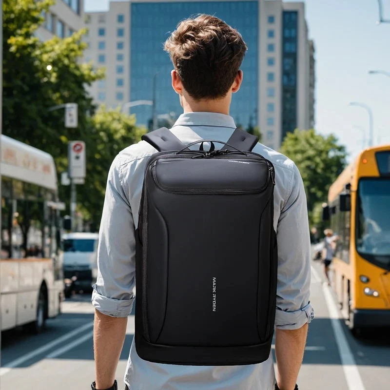 VOYAGER PRO: Mochila para portátil para negocios y viajes.