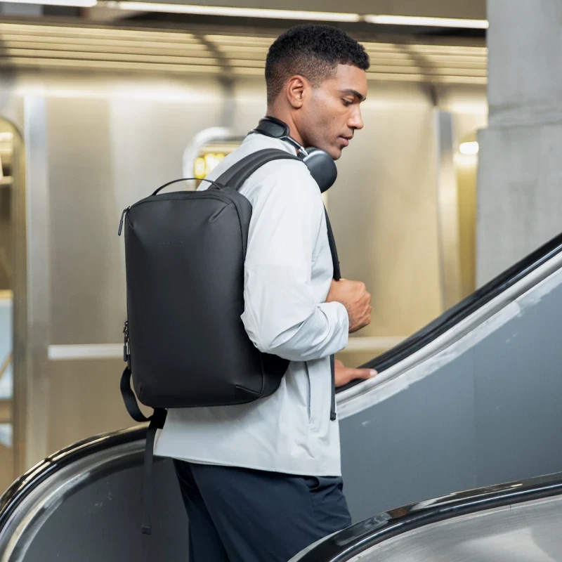 OSCAR: Mochila de negocios de 15.6" para uso diario