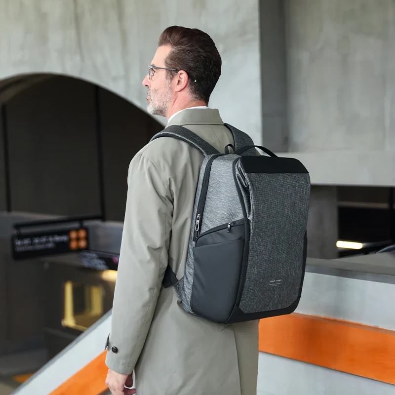 TRAVELER: Mochila para portátil de 17 pulgadas