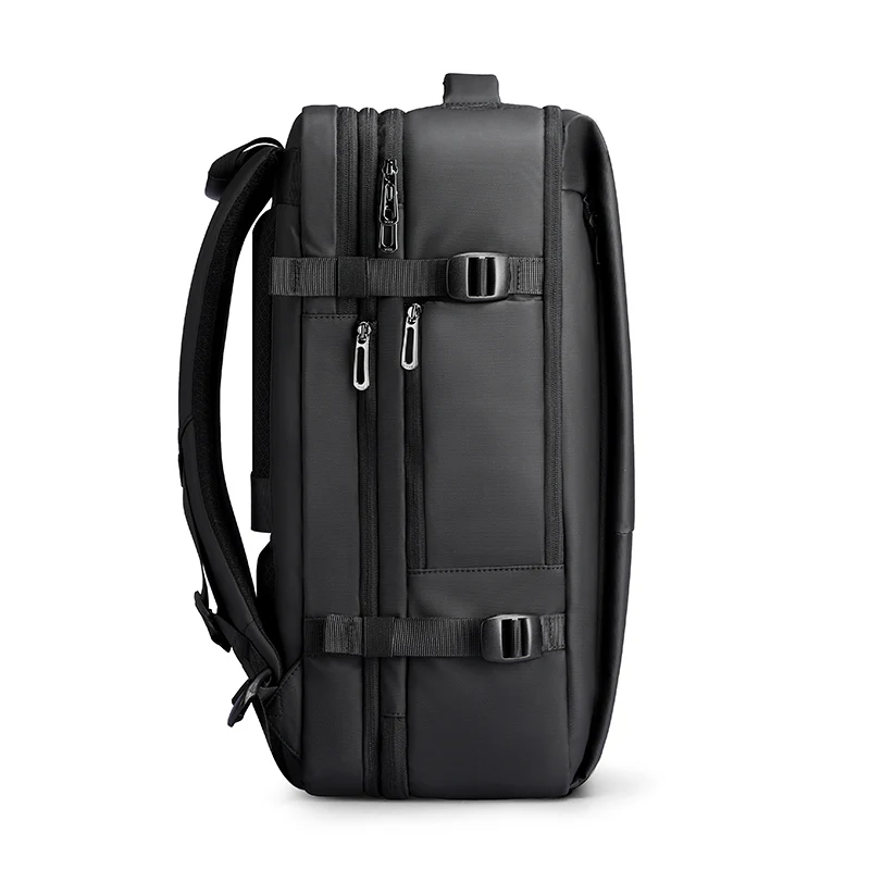 INFINIT EXPANDIBLE: Mochila expandible para portátil de 17" con puerto USB y apertura TSA.
