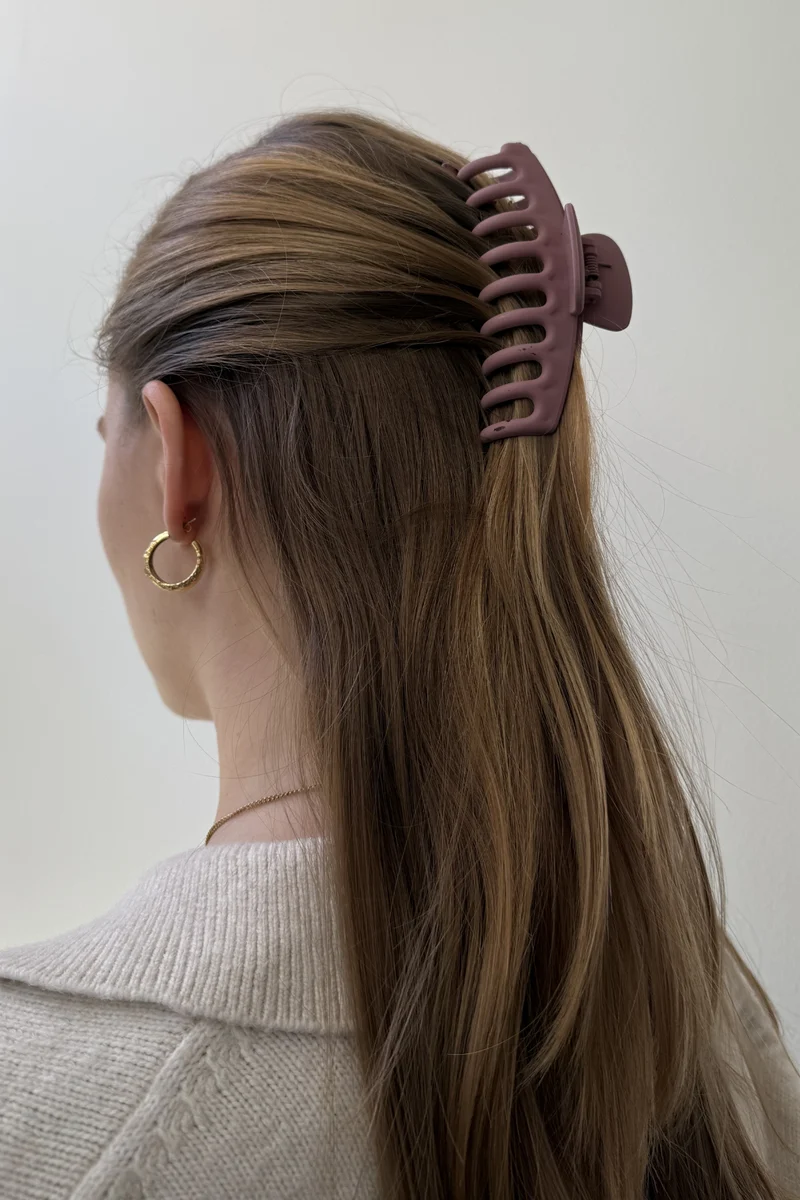 Olivia Hair Clip - Frosted Red