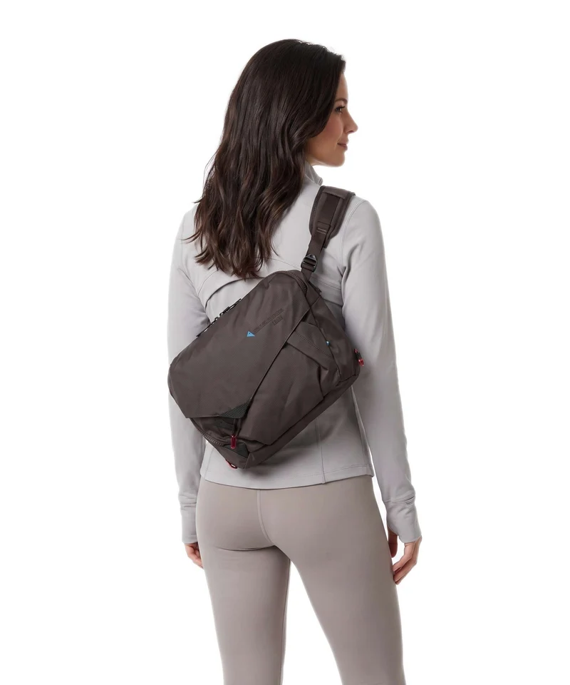 Klättermusen Gaut Bolso de mensajero brown umber