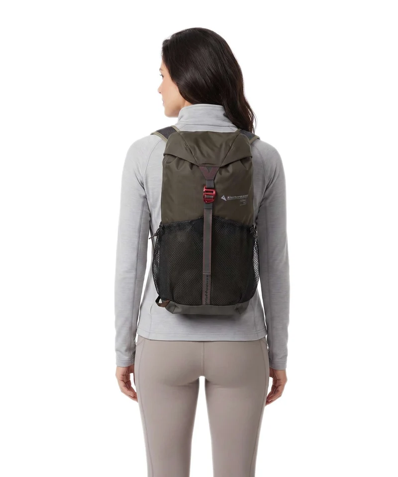 Klättermusen Fjörm 18 Mochila trekking slate brown