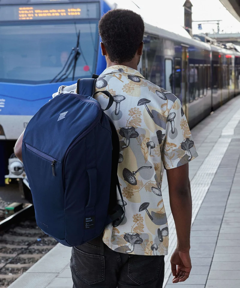 Nitro Nikuro Traveler 32 Mochila de viaje nightsky