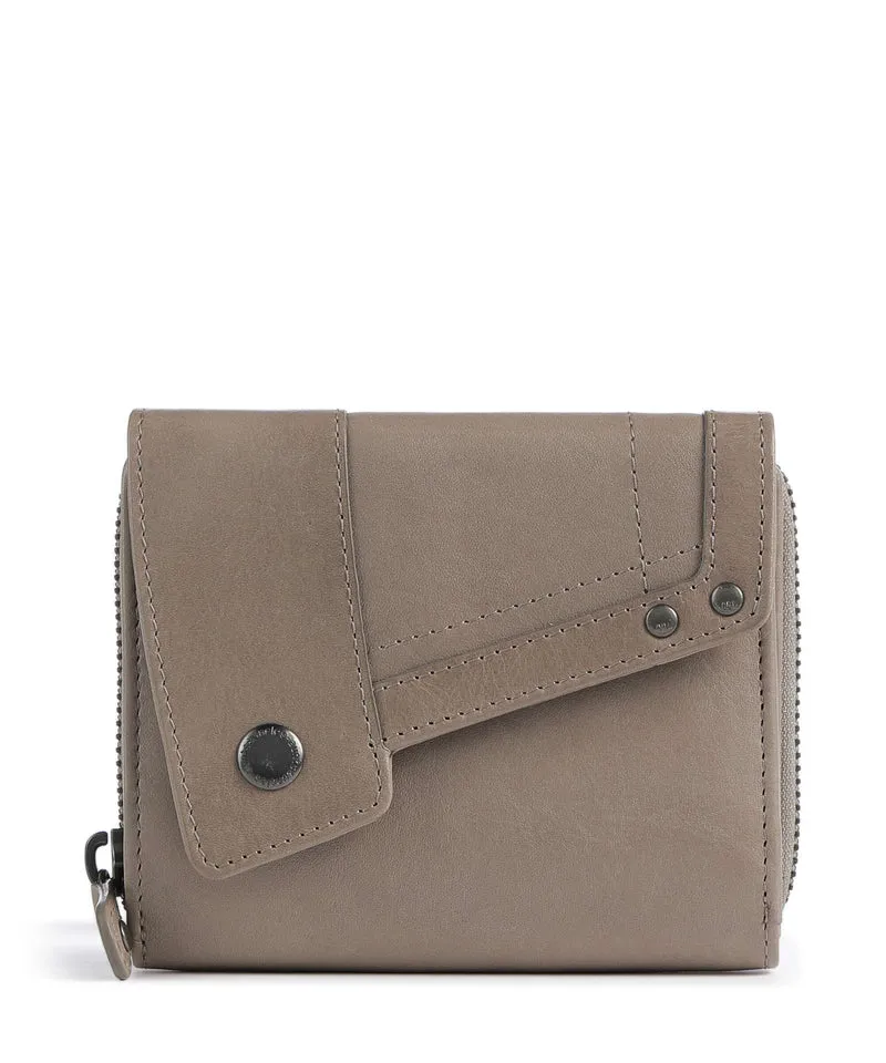 Aunts & Uncles Grandma's Luxury Club Lotta Monedero roasted cashew