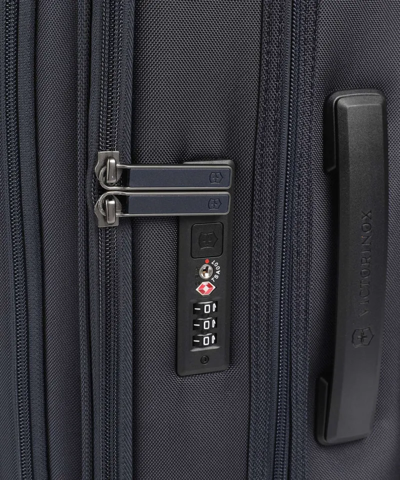 Victorinox Werks Traveler 7.0 GCO Maleta con 4 ruedas navy blue