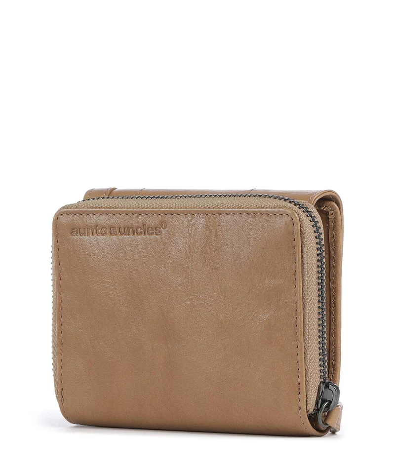 Aunts & Uncles Grandma's Luxury Club Lotta Monedero iced coffee