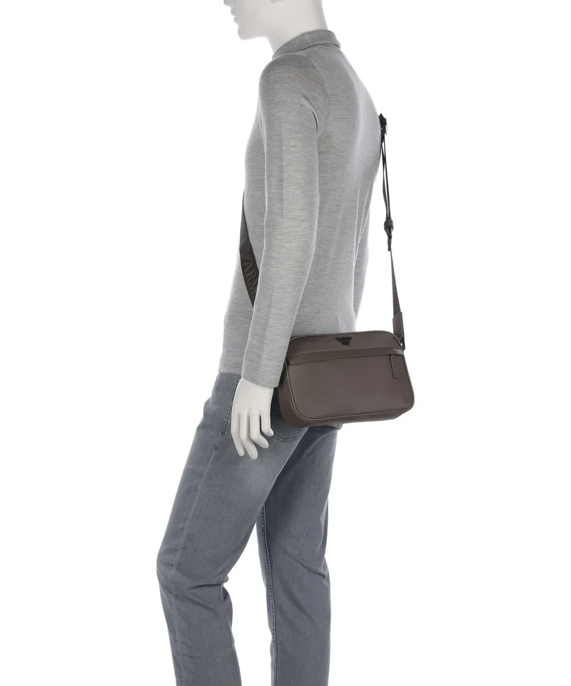 Emporio Armani Recycled Nylon Bandolera major brown