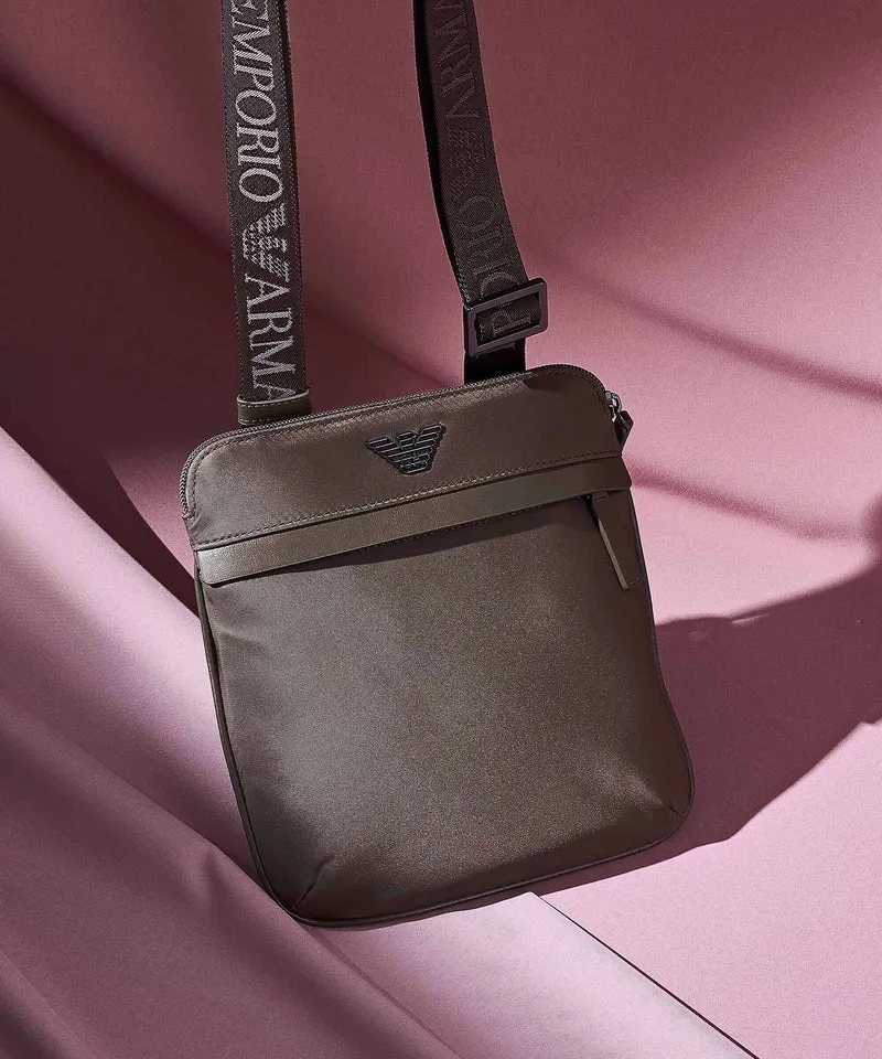 Emporio Armani Recycled Nylon Bandolera major brown