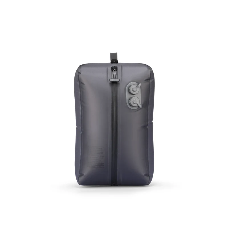 VacSpace Pro: Self-compressing Ziplock Bags Designed for Easy Organization of Clothing