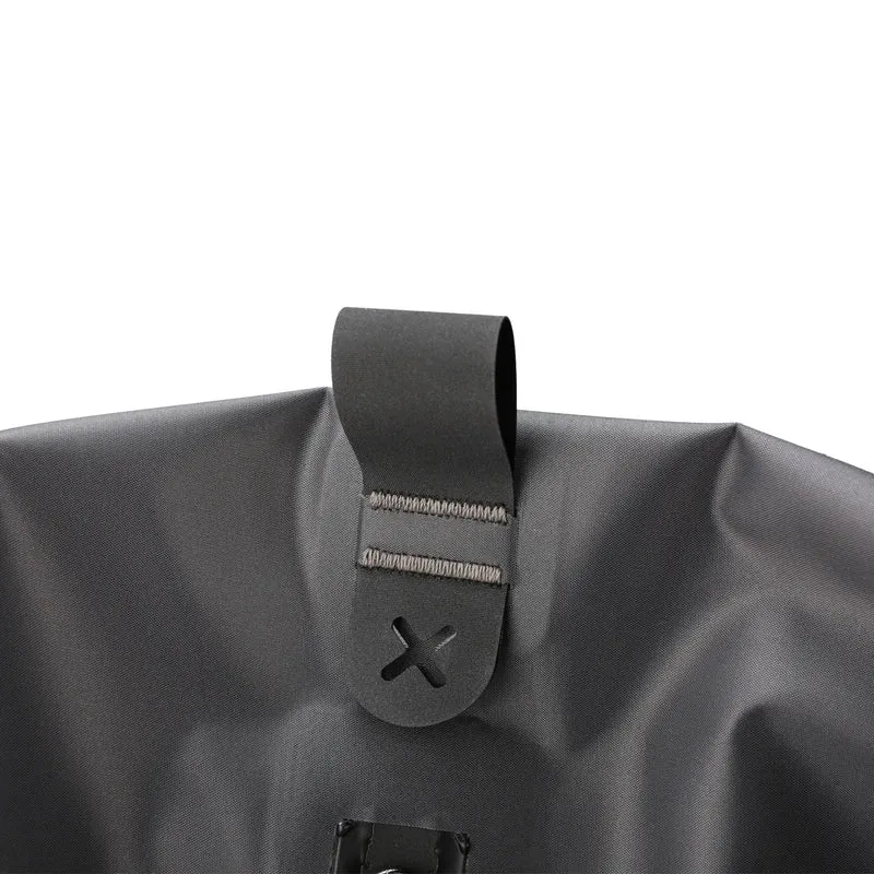 VacSpace Pro: Self-compressing Ziplock Bags Designed for Easy Organization of Clothing