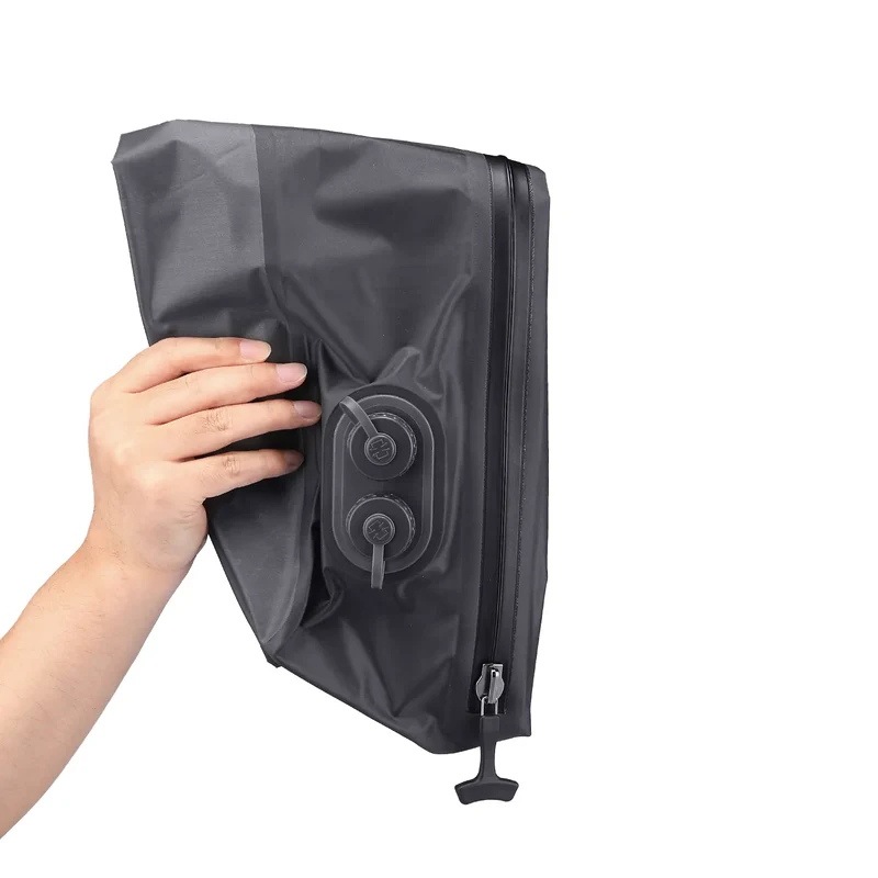 VacSpace Pro: Self-compressing Ziplock Bags Designed for Easy Organization of Clothing