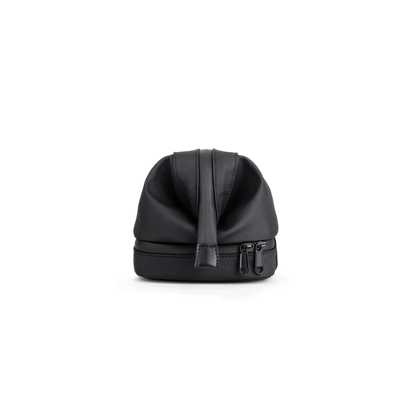 Switchstorage V: Toiletry Bag with Wet and Dry Areas for Modern Travelers