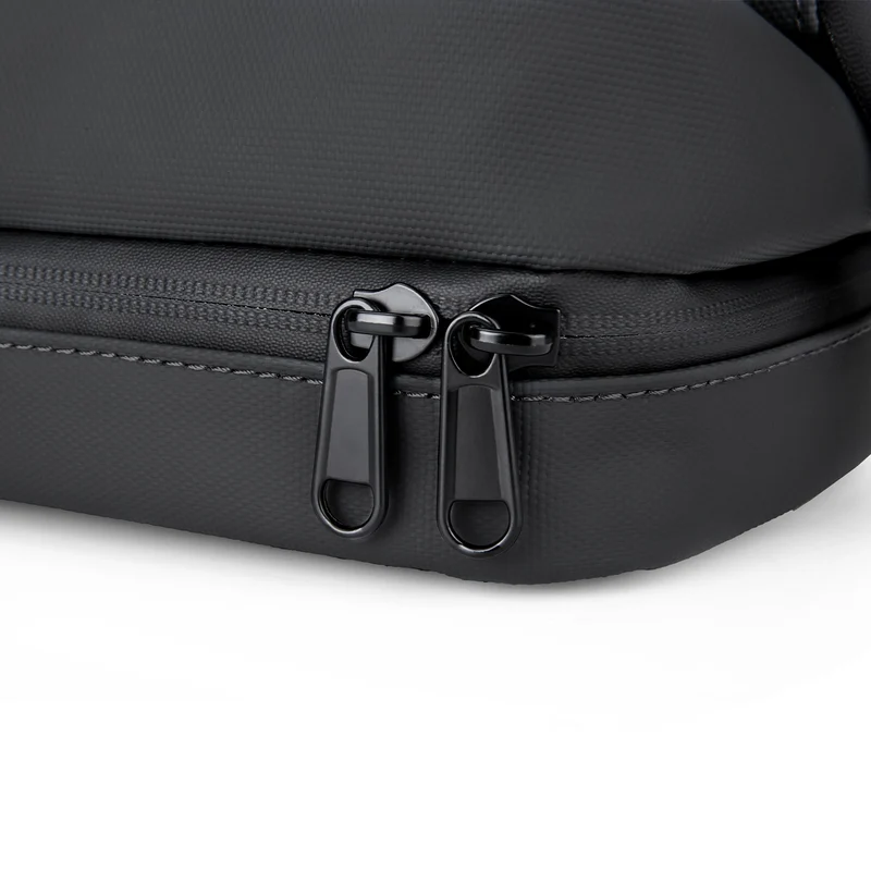 Switchstorage V: Toiletry Bag with Wet and Dry Areas for Modern Travelers