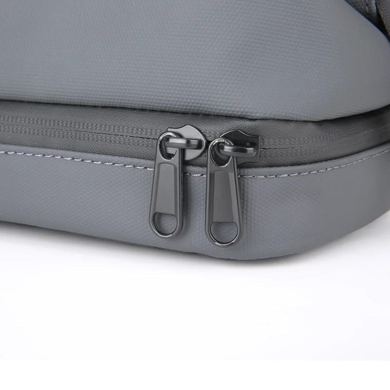 Switchstorage V: Toiletry Bag with Wet and Dry Areas for Modern Travelers