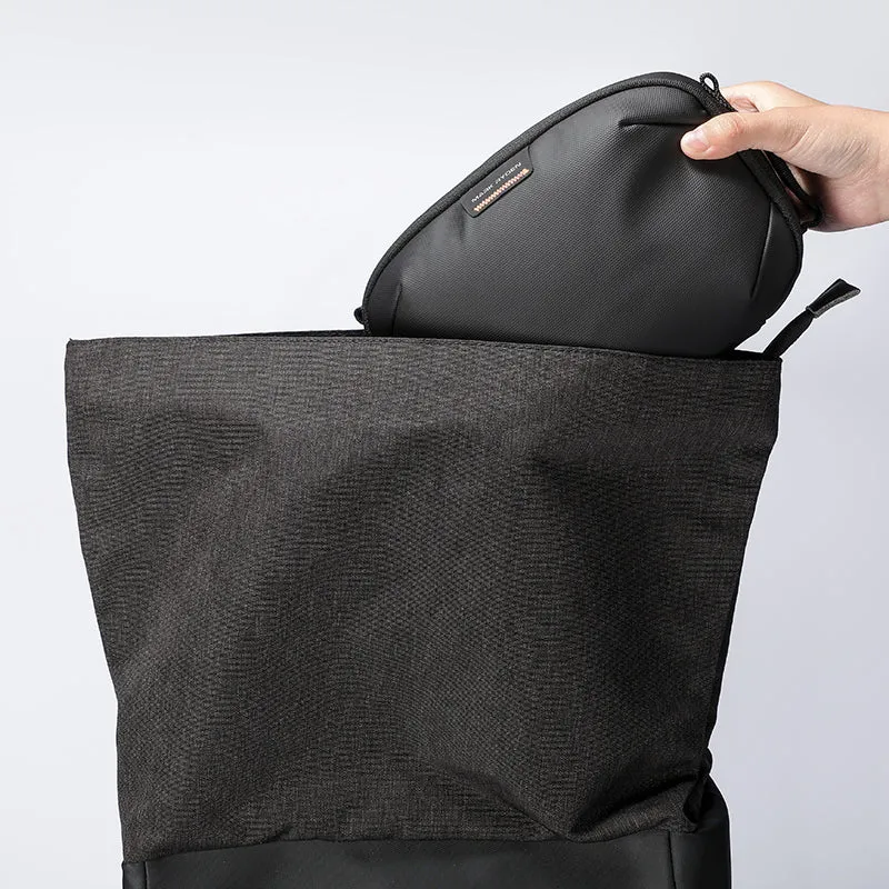 Oxford Voyager: Your Durable, Water-Resistant Companion for Every Day Life