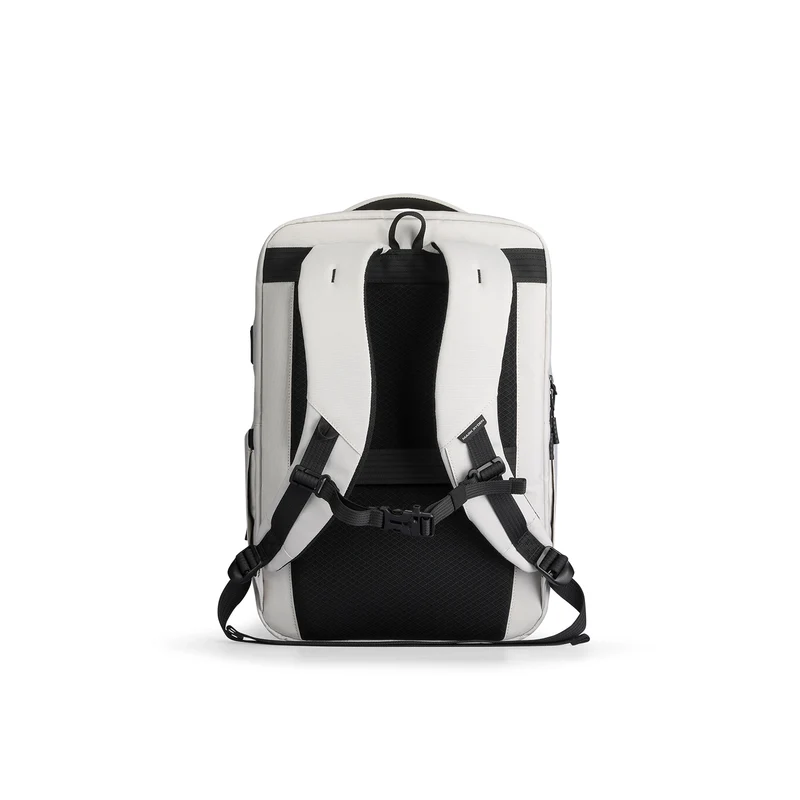 Urbanity: City Commuter Oxford USB Port 17.3 inch Laptop Backpack