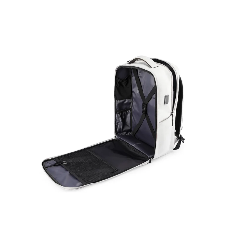 Urbanity: City Commuter Oxford USB Port 17.3 inch Laptop Backpack