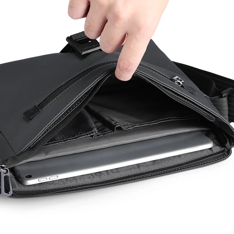 Trendy: Business Casual Travel All-in-One Crossbody Bag