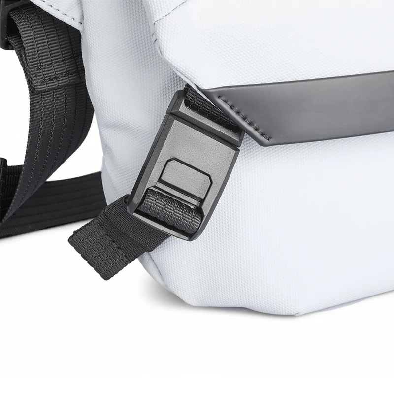 Mailman: Youthful Fashionable Snd Energetic Messenger Bags