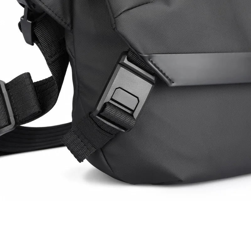 Mailman: Youthful Fashionable Snd Energetic Messenger Bags
