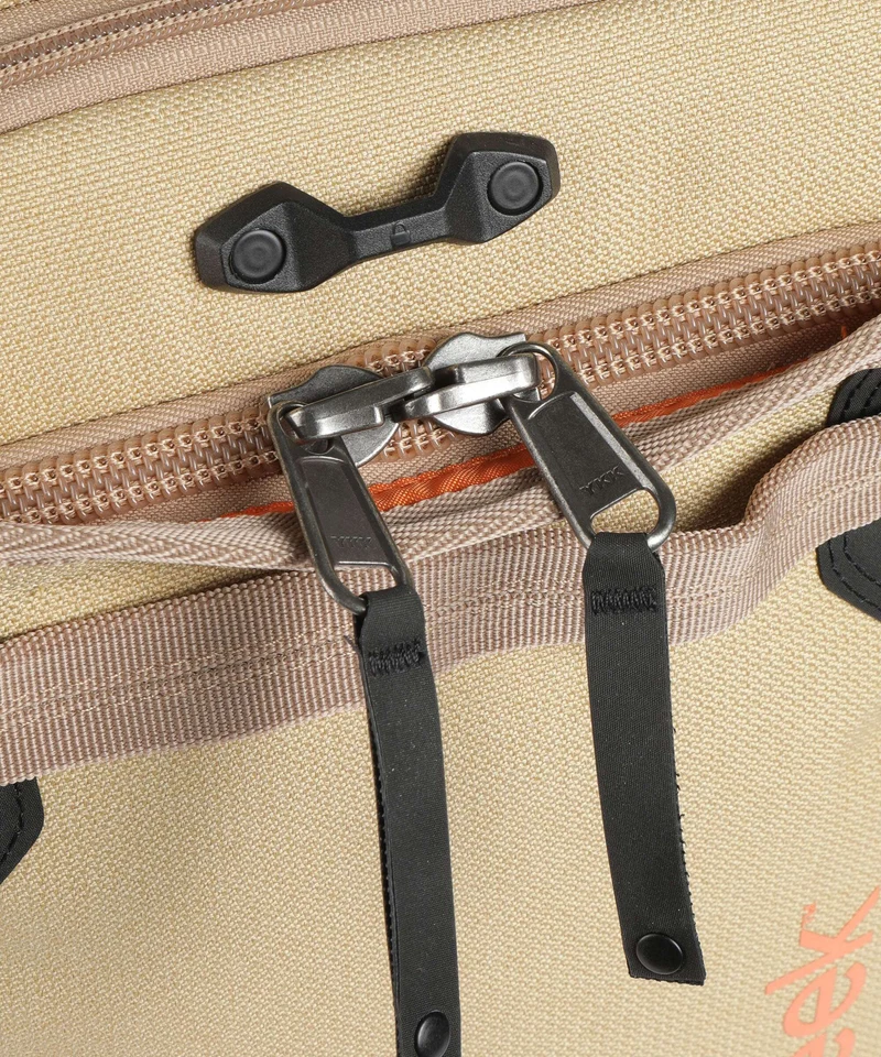 Eagle Creek Gear Warrior Convertible Carry On Maleta con 2 ruedas sand dune